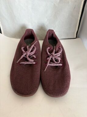 allbirds Burgundy Wool Lace-Up Sneakers with Pink Laces 9